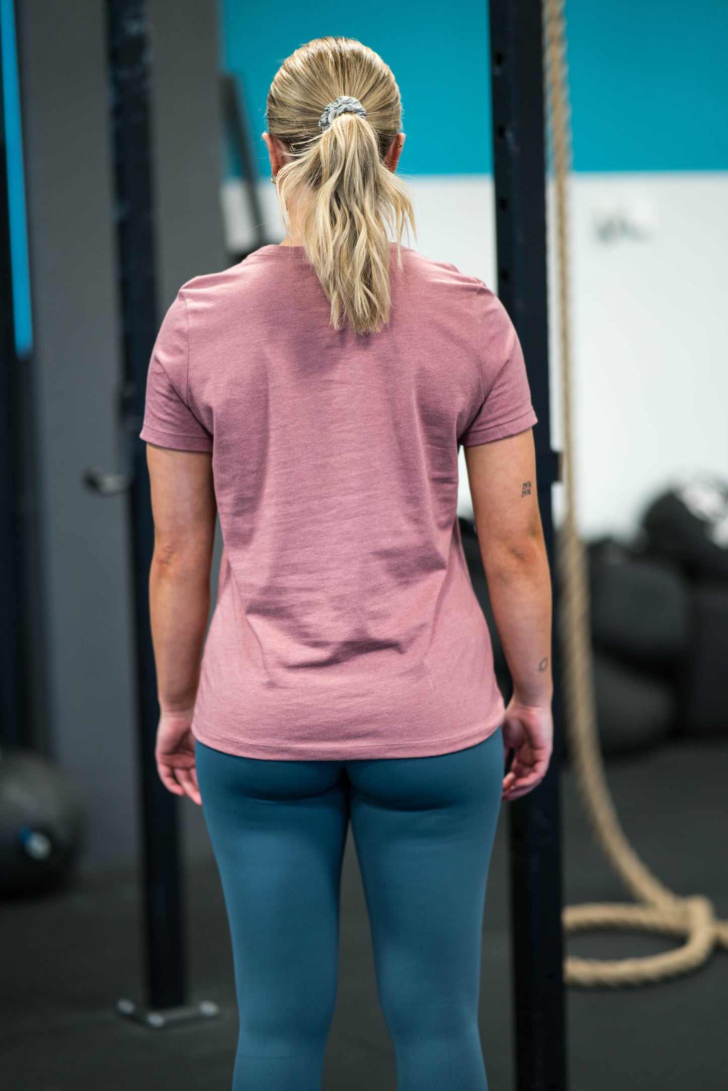 CONQR WMNS CLASSIC CF VIOLETPINK T-SHIRT