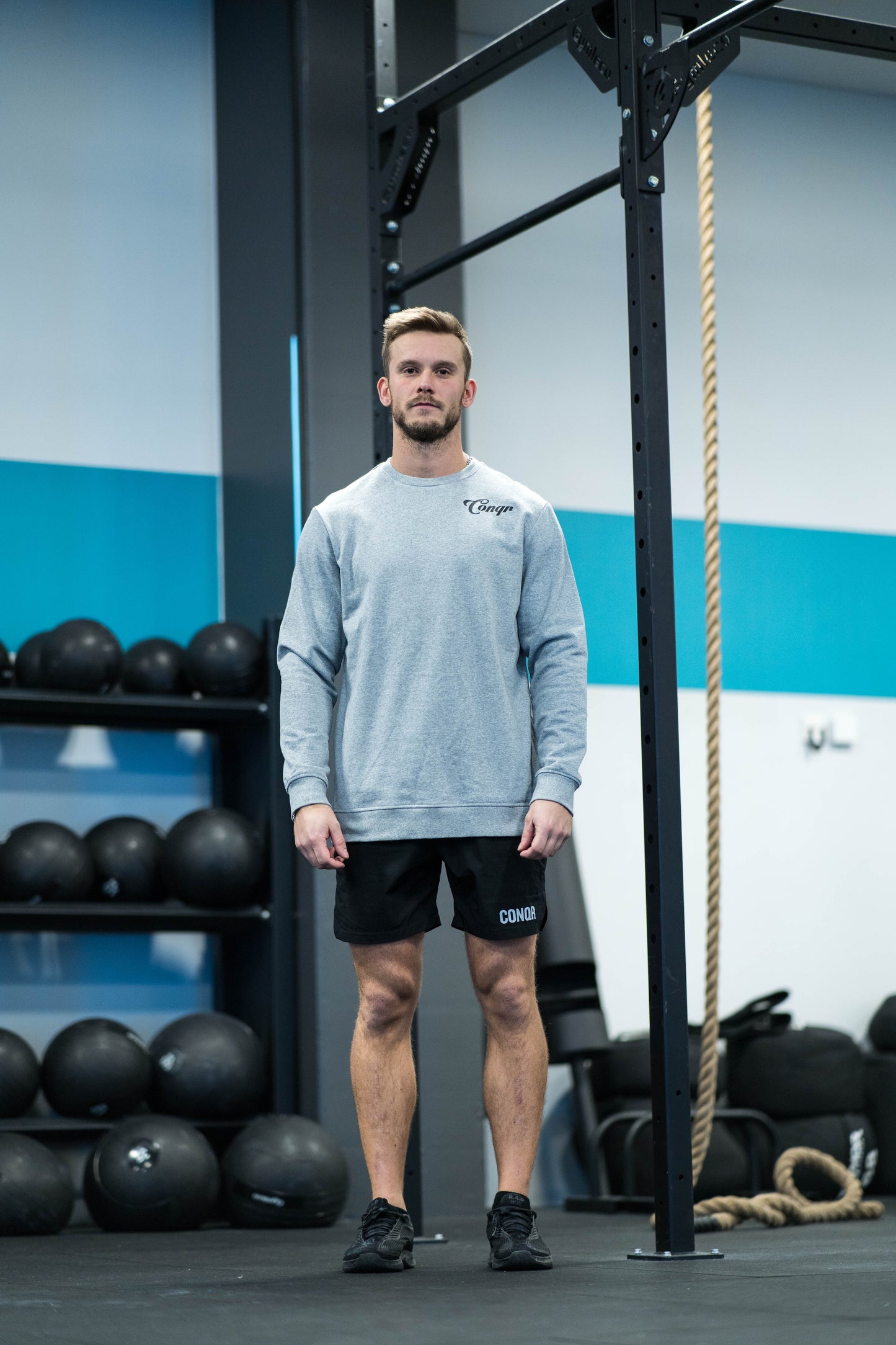 CONQR FALCON GREY CREWNECK SWEATSHIRT