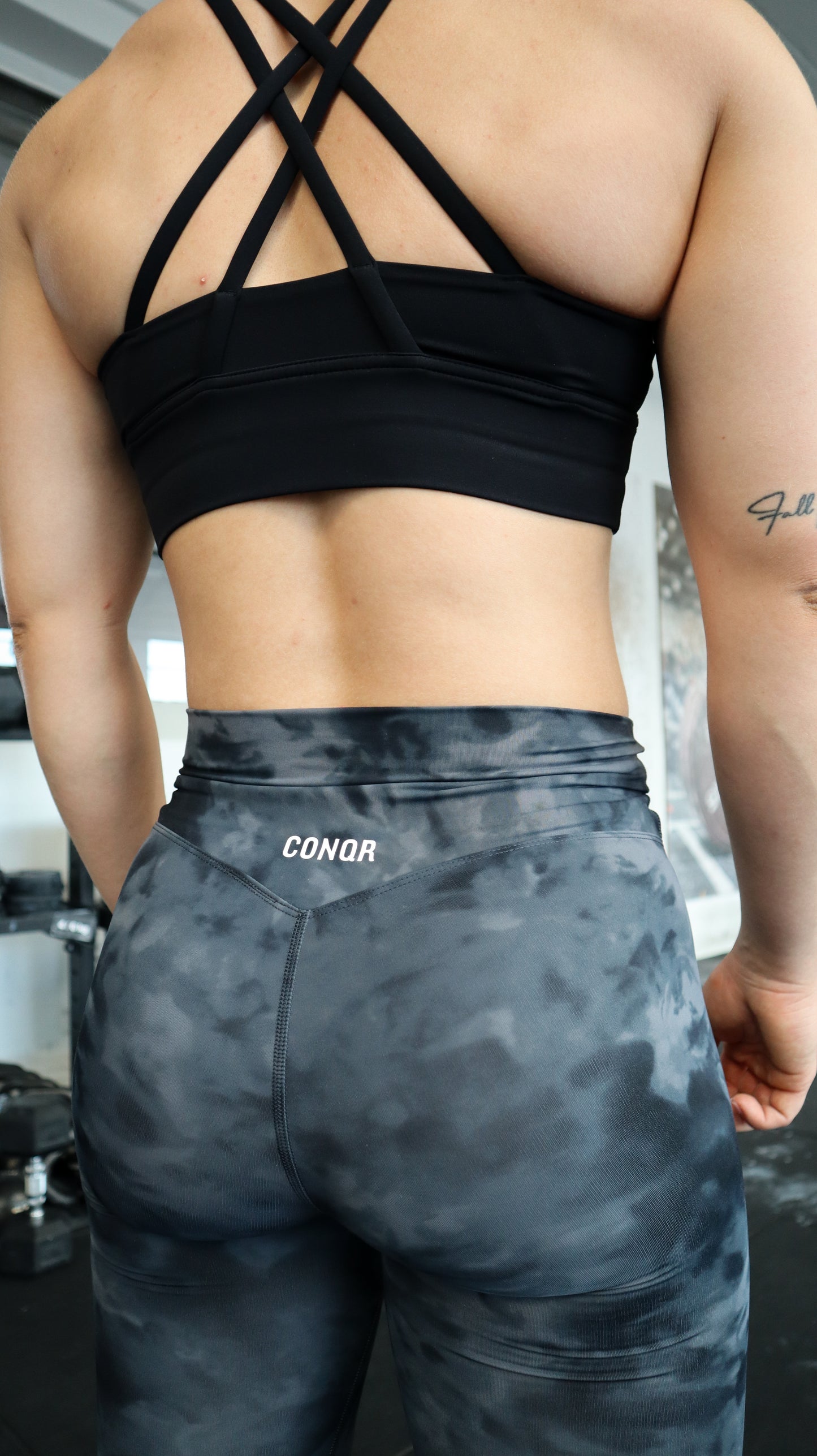 CONQR LIMITED BLACK SMOKE TIGHTS